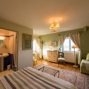 D'hotes Malo La Barbinais Bed&breaksfast Bed & Breakfast
